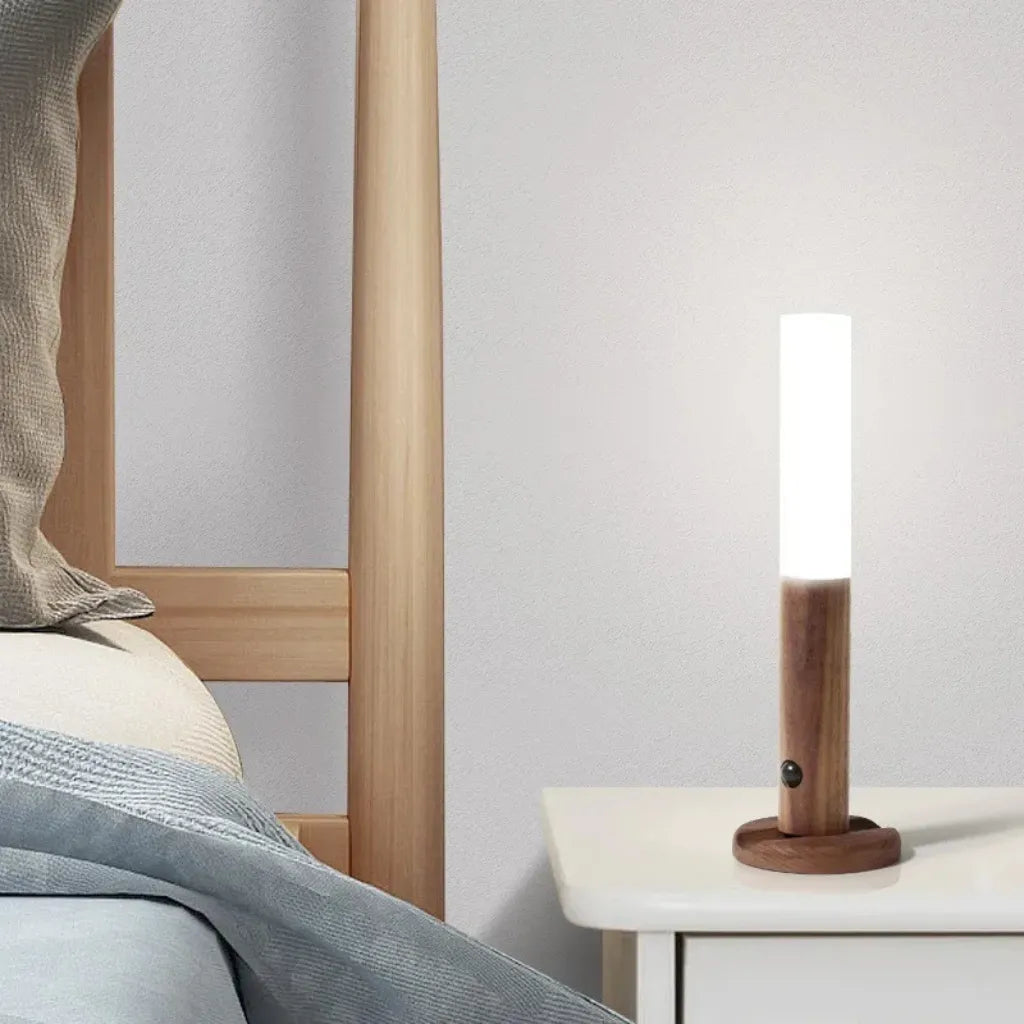 LÁMPARA NOCTURNA CON SENSOR DE MOVIMIENTO